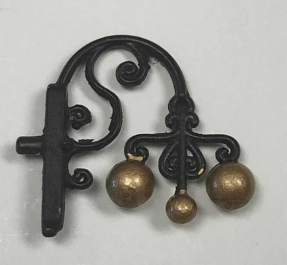 Black Bracket