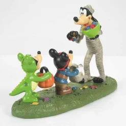 Halloween Treats From Goofy